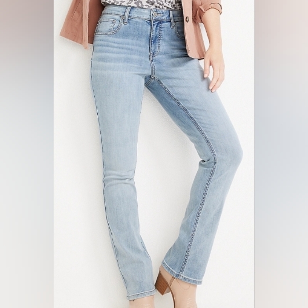 Maurices m jeans, mid rise, classic boot cut, 12 SHORT.
